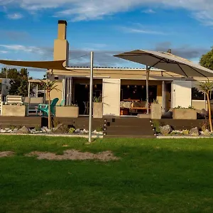  Holiday home Driftwood House